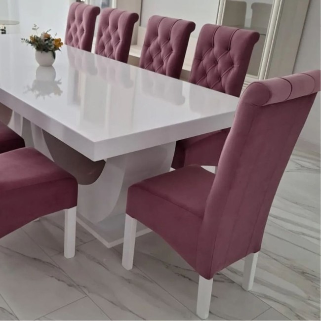 Masă cu 10 scaune catifea roz